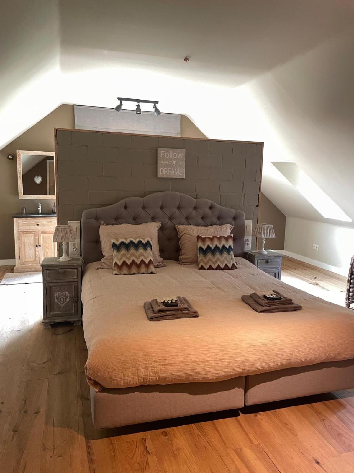 Guesthouse 'T Goed Leven Stokrooie Bagian luar foto